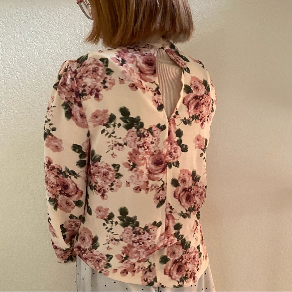 🌺 Forever 21 High Neck Floral Blouse - Picture 8 of 8